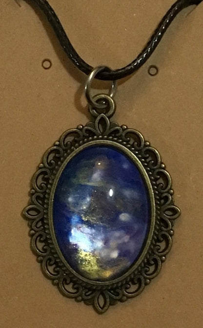 Antique oval pendant necklace