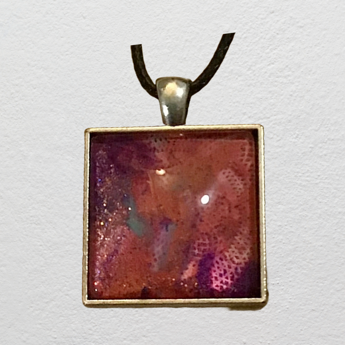 Square pendant necklace