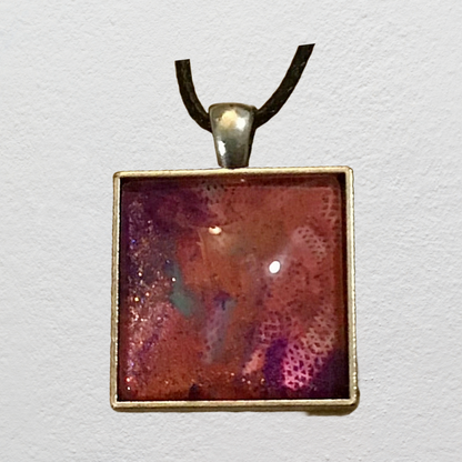 Square pendant necklace