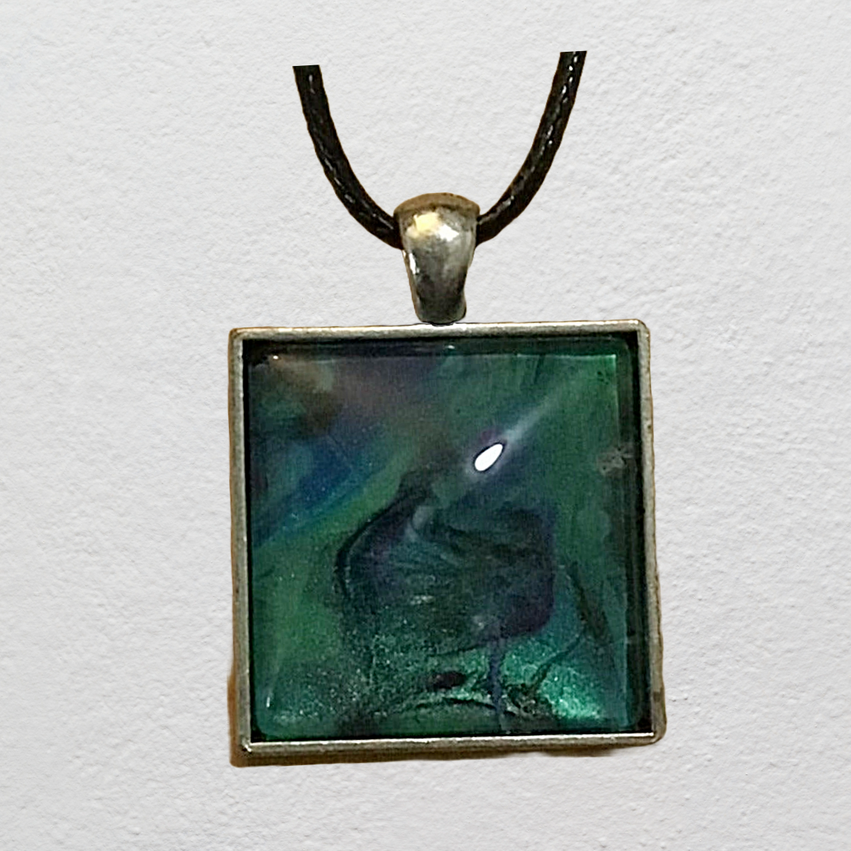 Square pendant necklace