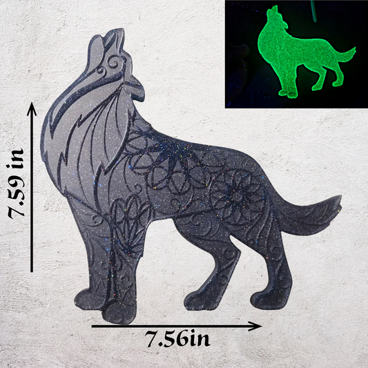 Resin Wolf Wall hanging Glow in the Dark