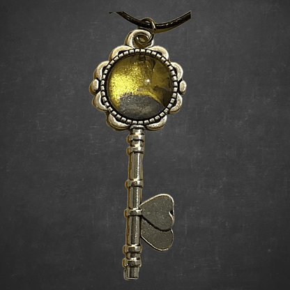 Key pendant necklace