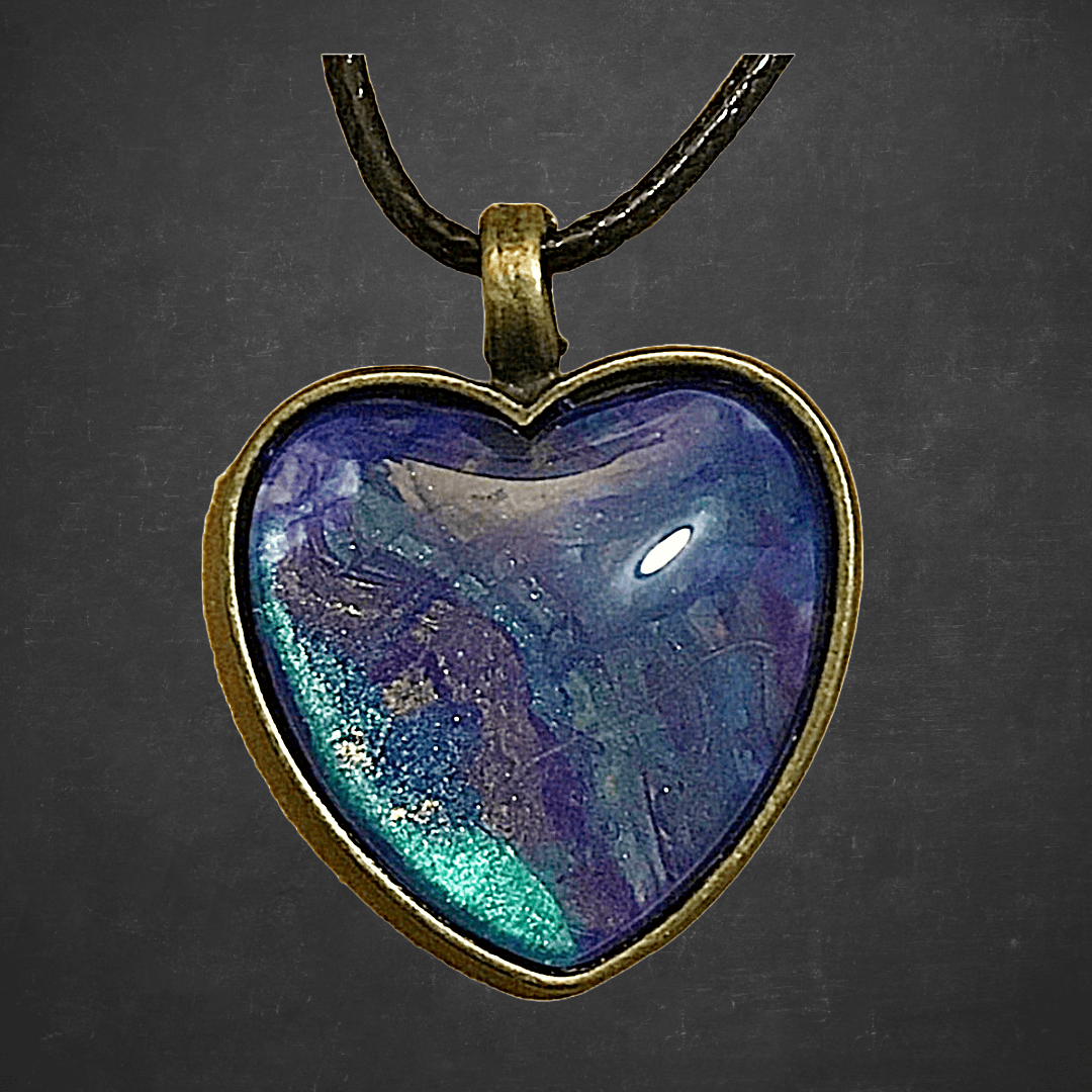 Heart pendant necklace