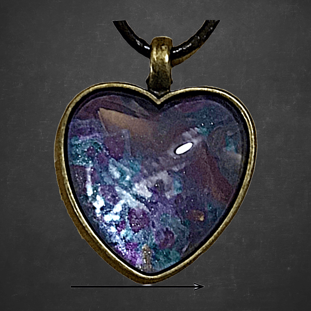 Heart pendant necklace