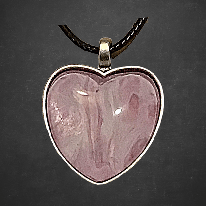 Heart pendant necklace