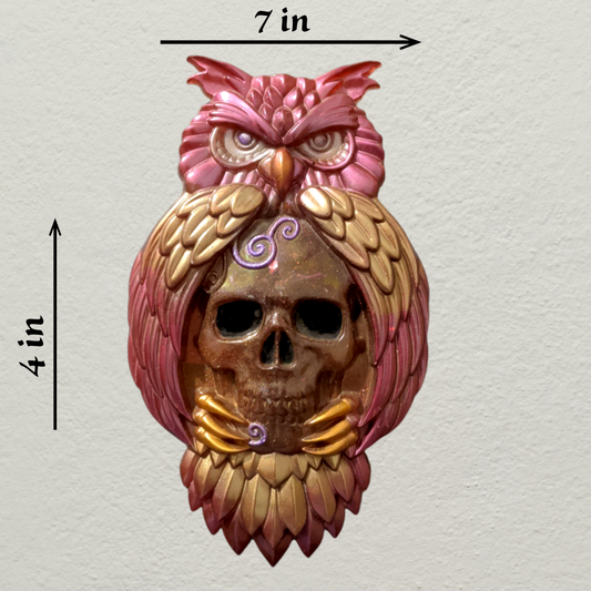 The Nocturnal Guardian – Resin Owl & Skull Glow-in-the-Dark Wall Hanging